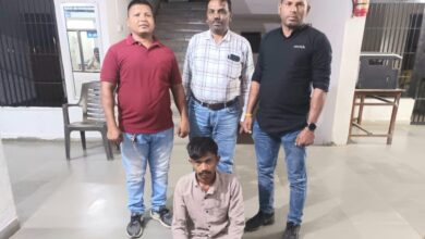 Photo of ડેડીયાપાડા પો.સ્ટે.ના ગુનામાં સડોવાયેલ આરોપીને ચોટીલાથી ઝડપી પાડતી પેરોલ ફર્લો સ્કોડ નર્મદા