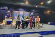 Photo of આહવા પીએમશ્રી એકલવ્ય મોડેલ રેસિડેન્શિયલ શાળાના વિદ્યાર્થીએ અમદાવાદ ખાતે યોજાયેલ વિજ્ઞાન પ્રદર્શનમાં તૃત્રીય ક્રમાંક મેળવ્યો: