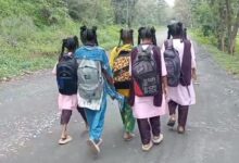 Photo of ડેડિયાપાડાના જૂના મોઝદામાં વિદ્યાર્થીઓ ટ્રાન્સપોર્ટેશનના અભાવથી 8 કિ.મી.પગપાળા ચાલવા મજબૂર: