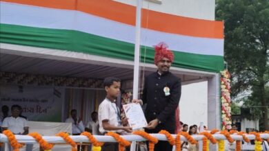 Photo of પીએમ શ્રી થવા બ્રાન્ચ પ્રાથમિક શાળાના વિદ્યાર્થીનું CETમાં ઉત્કૃષ્ટ દેખાવ બદલ સન્માન:
